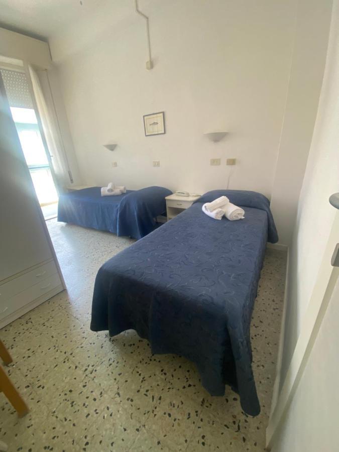B&B Hotel Lucciola Каттоліка Екстер'єр фото