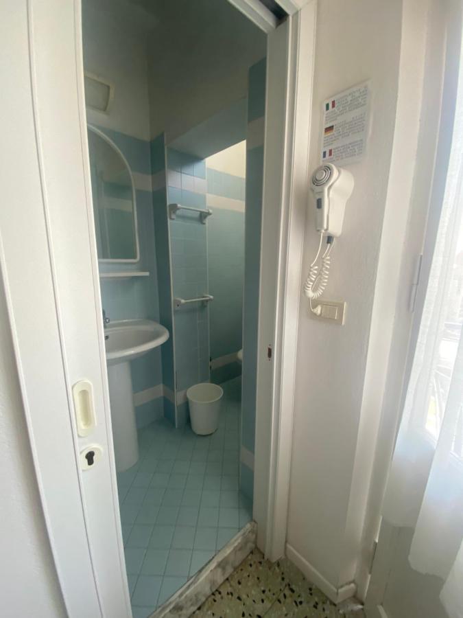 B&B Hotel Lucciola Каттоліка Екстер'єр фото
