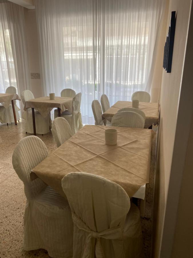 B&B Hotel Lucciola Каттоліка Екстер'єр фото