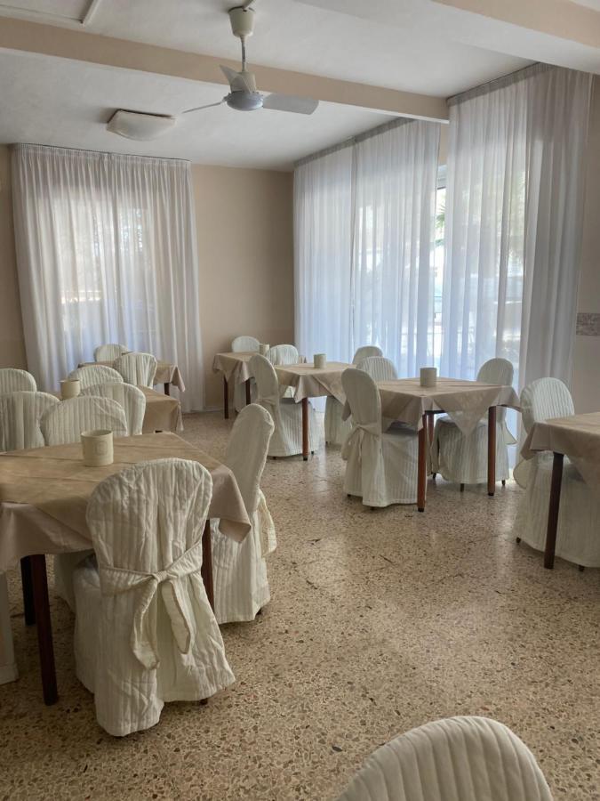 B&B Hotel Lucciola Каттоліка Екстер'єр фото