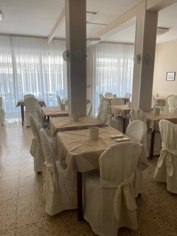 B&B Hotel Lucciola Каттоліка Екстер'єр фото
