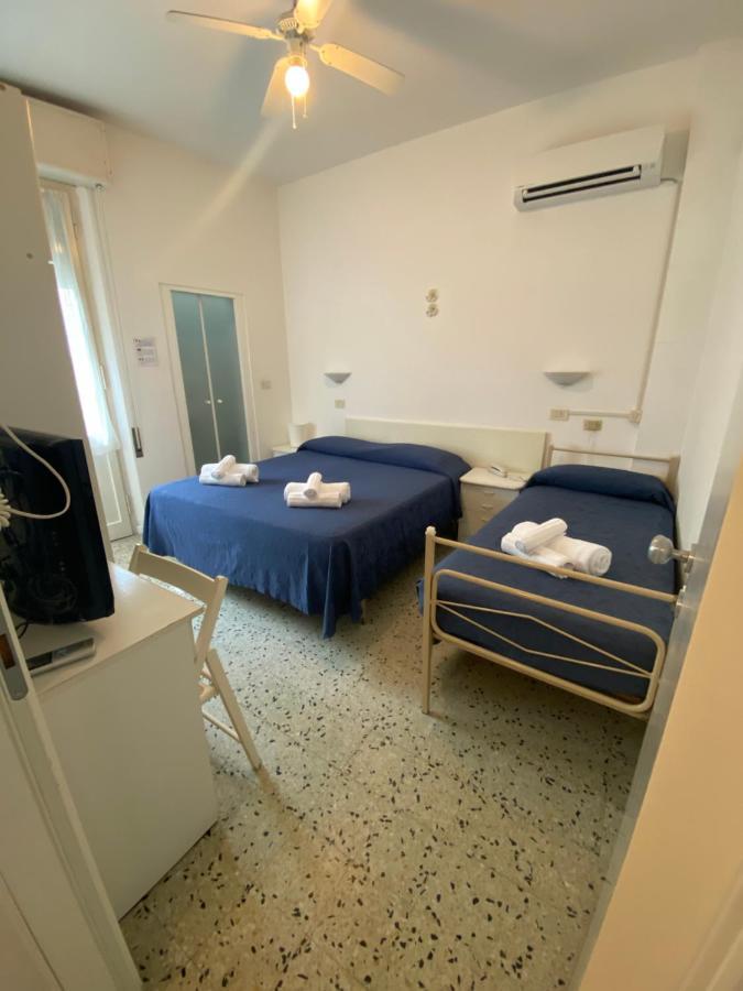 B&B Hotel Lucciola Каттоліка Екстер'єр фото