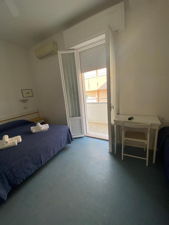B&B Hotel Lucciola Каттоліка Екстер'єр фото